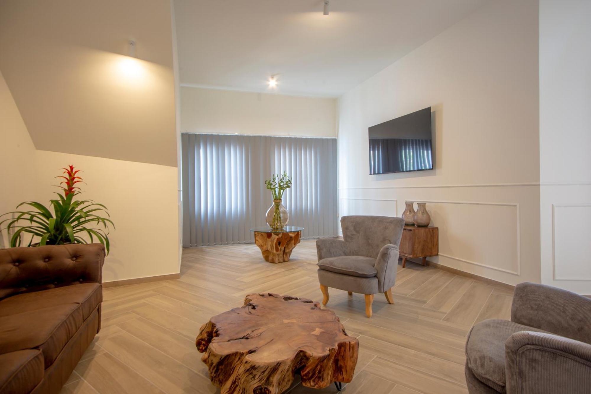 Guest House Jacaranda Faro Bagian luar foto
