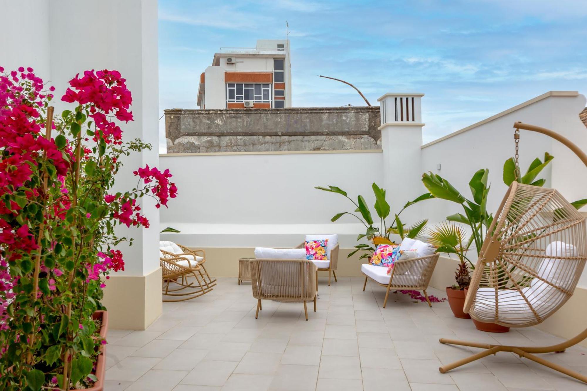 Guest House Jacaranda Faro Bagian luar foto
