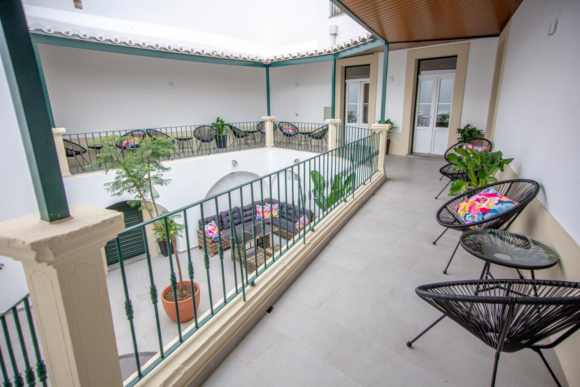 Guest House Jacaranda Faro Bagian luar foto